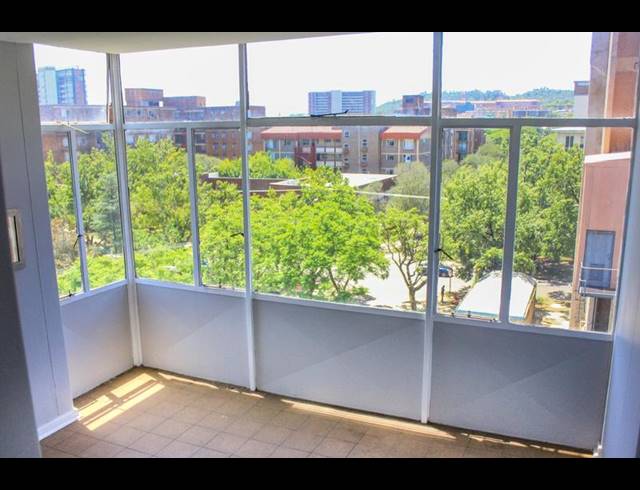 3 BEDROOM APARTMENT FOR SALE IN SUNNYSIDE